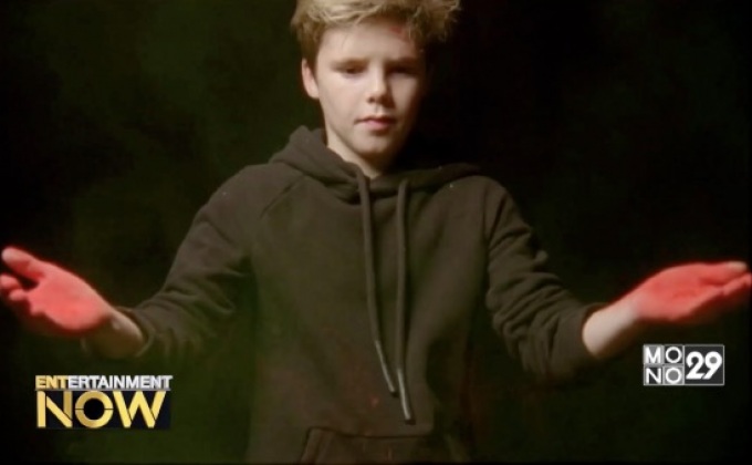 ลูกชายคนเล็ก Beckham โชว์ลีลานักร้องในซิงเกิลใหม่สไตล์คริสมาส