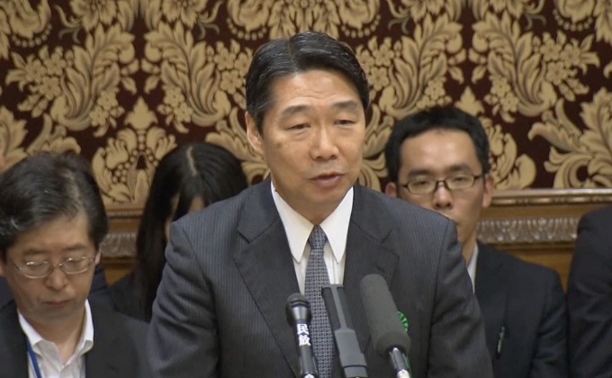 “อาเบะ” ยืนยันไม่เคยใช้เส้นช่วยเพื่อน