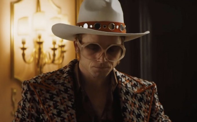 Rocketman ปล่อยคลิปแรกเผยโฉม “ทารอน อีเกอร์ตัน” ในมาด “เอลตัน จอห์น”