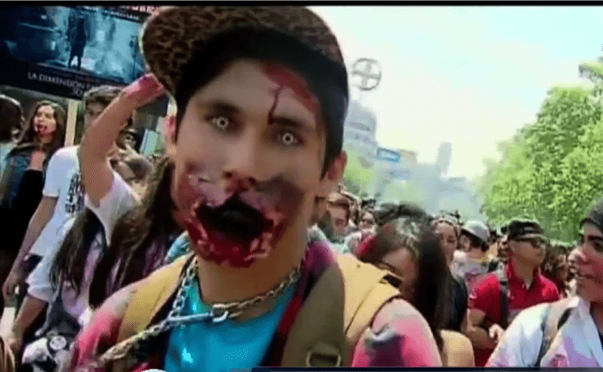 ชิลีจัดพาเหรดซอมบี้ ก่อนวันฮัลโลวีน