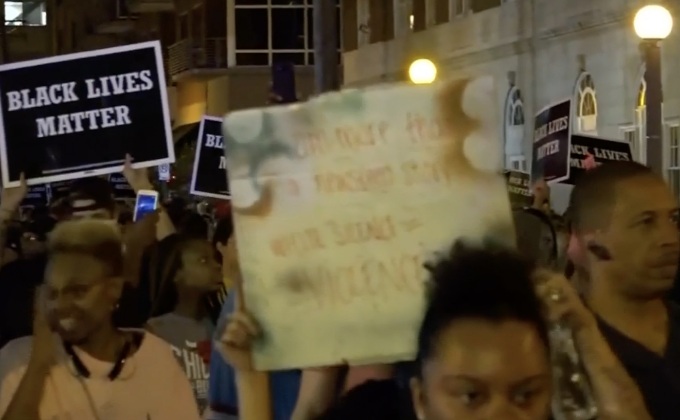 ชาวอเมริกันประท้วงหลังตำรวจยิงคนผิวสีพ้นผิด