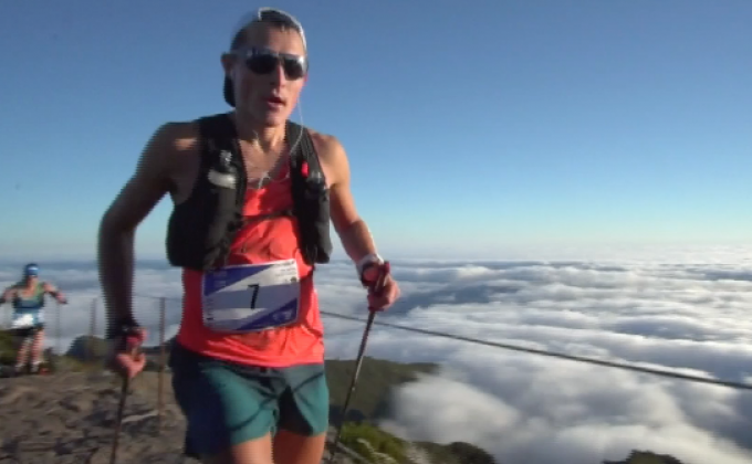 การแข่งขันวิ่งมาราธอนเสียดฟ้า