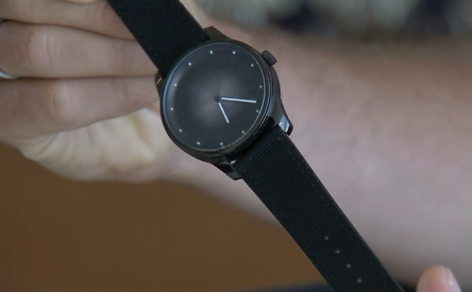 นาฬิกาข้อมือจากขยะพลาสติก