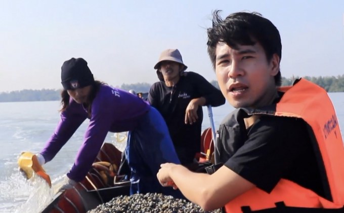 เจษฎาพาลุย : เลี้ยงหอยแครงแบบคอก วิถีประมงชาวบางตะบูน จ.เพชรบุรี
