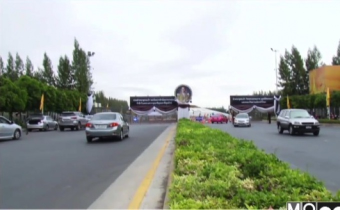 ศิษย์วัดธรรมกายยังคงปักหลักเต็มพื้นที่