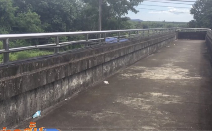 เร่งติดตามชายหญิงทำอนาจารบนสะพานลอย