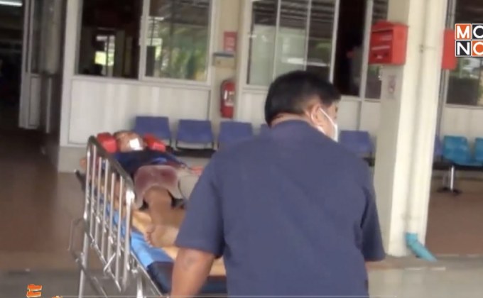 เด็กชาย 11 ปี ปาเศษขวดแก้วถูกคอเพื่อนบาดเจ็บสาหัส