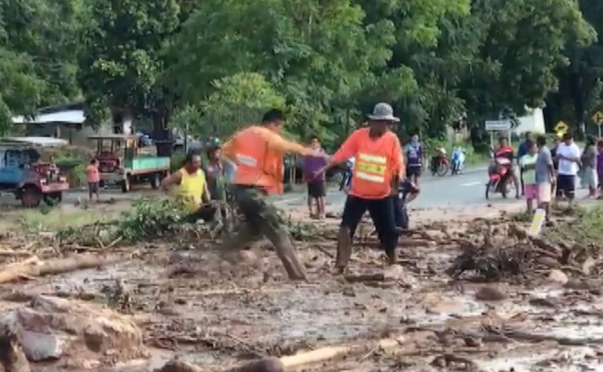 ดินสไลด์ทับเส้นทางพิษณุโลก-เด่นชัย รอบ 2