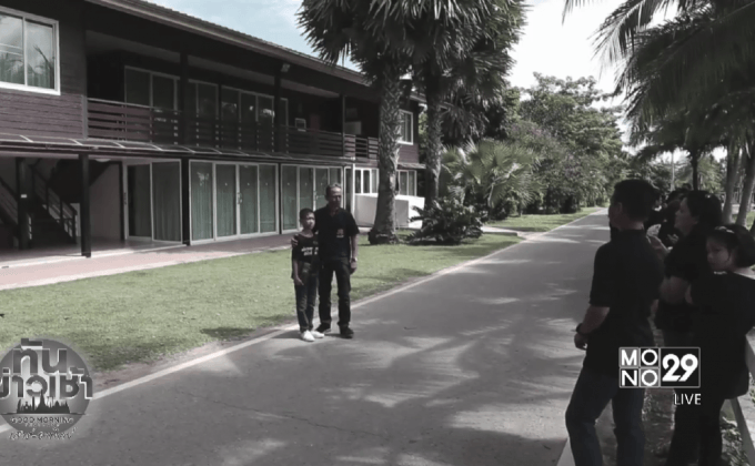 พสกนิกรเยี่ยมชมเรือนประทับทรงงาน “ในหลวง ร.9”