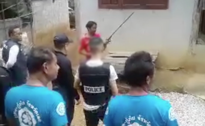 ลูกเลี้ยงยิงพ่อเลี้ยงเสียชีวิตอ้างกลัวถูกแย่งมรดก จ.เลย