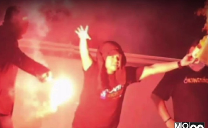 ตำรวจเตรียมออกหมายจับ 2 แฟนบอลจุดพลุป่วน