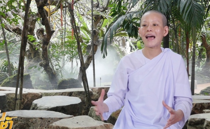 รอยธรรม ตามรอยพ่อ “หนิง ปณิตา” บวชถวายแด่ “ในหลวง ร.9” 