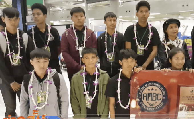 นักศึกษาชนะเลิศวงโยธวาทิตกลับถึงไทย