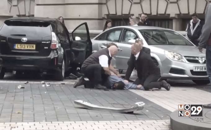 รถพุ่งชนคนเดินเท้าในอังกฤษ