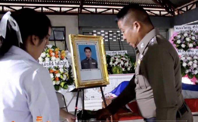 รถซิ่งฝ่าด่านตรวจชนดาบตำรวจเสียชีวิต