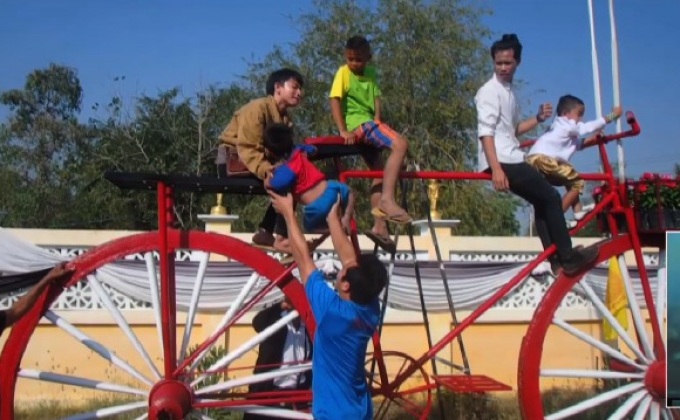 เผยโฉมจักรยานยักษ์ วัดหนองสลักได