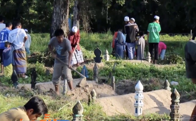 ชาวไทยมุสลิมเดินทางเยี่ยมหลุมศพบรรพบุรุษ