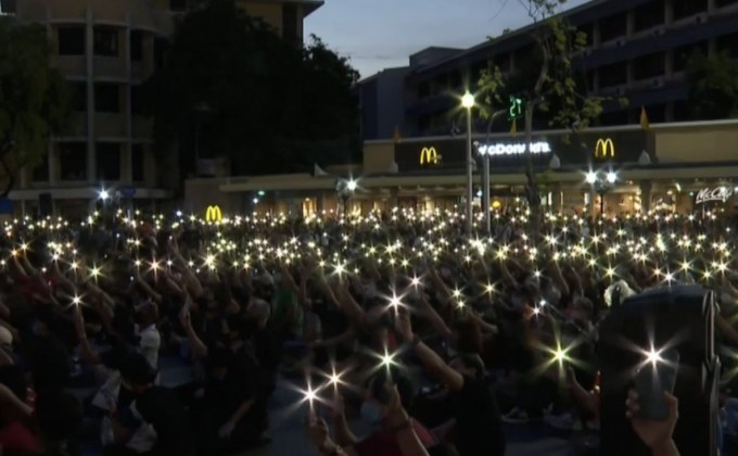 นักศึกษารวมตัวแสดงออกทางการเมือง