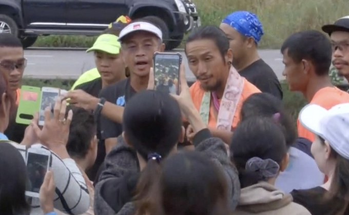 ชาวลำปางต้อนรับ”ตูน” วิ่งวันที่ 48