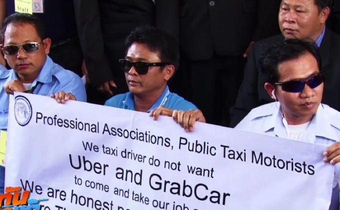 กลุ่มแท็กซี่ เรียกร้องเอาผิด “อูเบอร์-แกร็บคาร์”