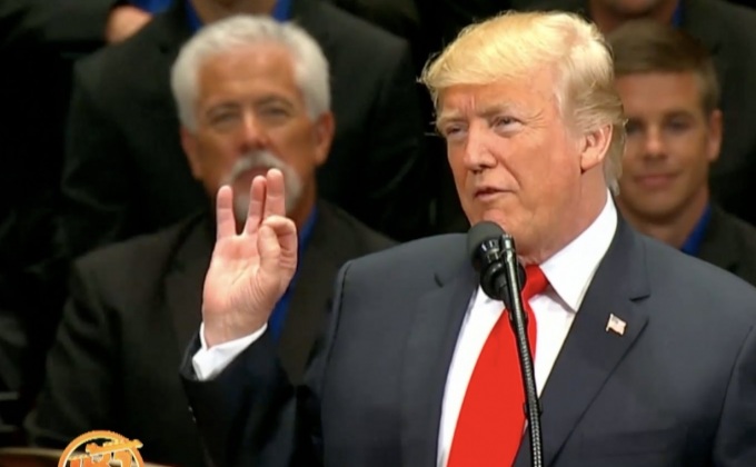 “ทรัมป์” ปะทะ “สื่อมวลชน” ดุเดือด