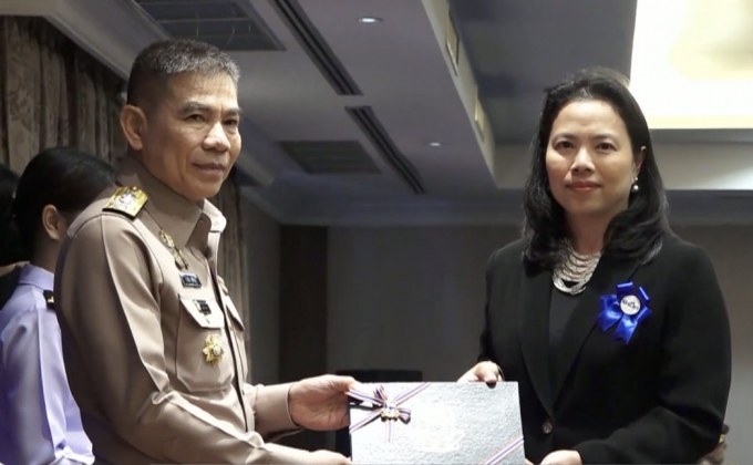 ผู้บริหารช่อง MONO29 รับมอบเครื่องหมาย สหัทยานาวี จากทร.