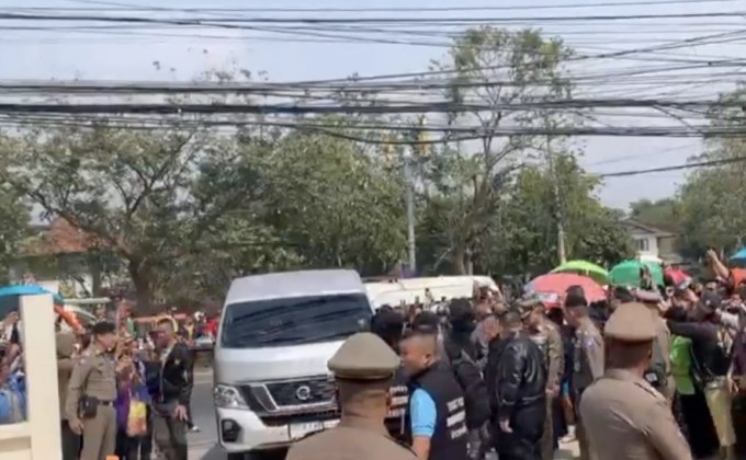 ผบ.ตร.คุมมือปืนชิงทองลพบุรีสอบปากคำ