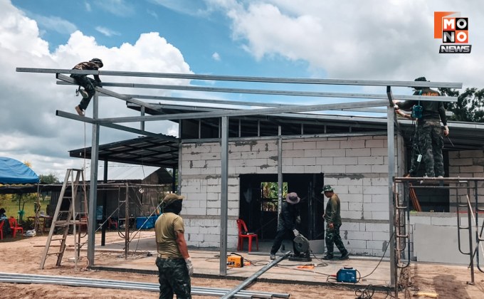 นักรบชุดดำไม่ทิ้งกัน! ทพ.23 จัดชุดทหารช่าง ร่วมสร้างบ้านใหม่ให้กับ “อส.ทพ.ประวิทย์ งามแสน” วีรบุรุษ ชายแดนไทย-เขมร ผู้เสียสละเพื่อแผ่นดิน