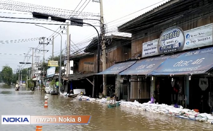 ระดับน้ำในอำเภอเมืองเพชรบุรีเริ่มลดลง
