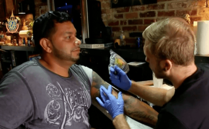 สักการกุศลช่วยเหยื่อเหตุกราดยิงในสหรัฐฯ