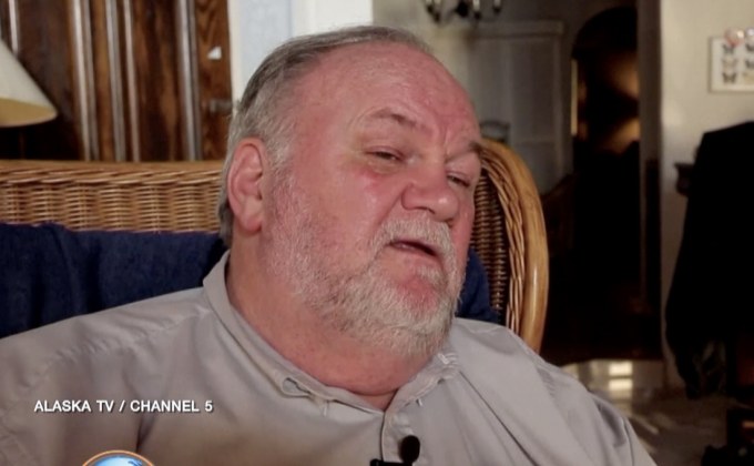 พ่อแมแกนให้สัมภาษณ์สื่อ ลูกสาวลดคุณค่าราชวงศ์