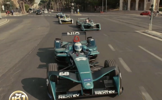 อิตาลีโปรโมทการแข่งขันรถ “Formula E”