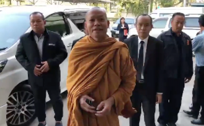 “พุทธะอิสระ”พบกองปราบฯ คดี ม.112