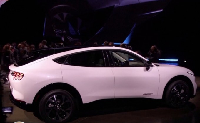 “ฟอร์ด” เปิดตัวรถ SUV พลังงานไฟฟ้าทั้งคัน