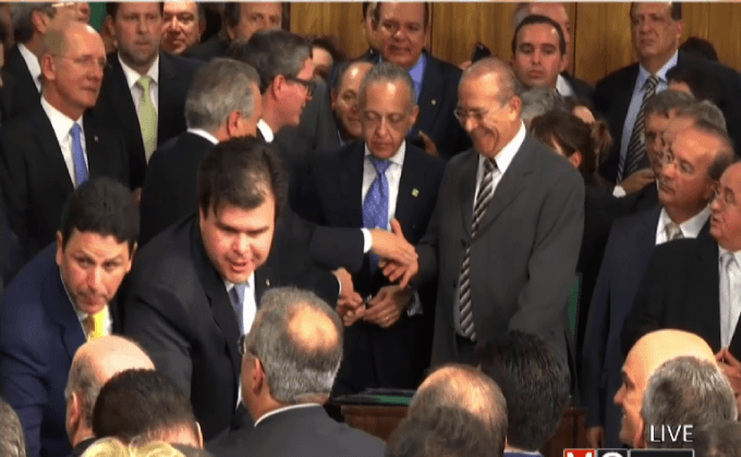 รัฐมนตรีชุดเฉพาะกาลบราซิลลาออกเป็นคนที่ 2