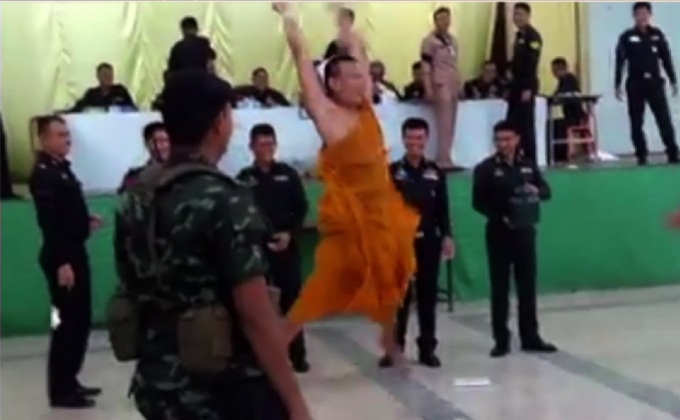 ส่องชายไทยลุ้นใบดำ-ใบแดง