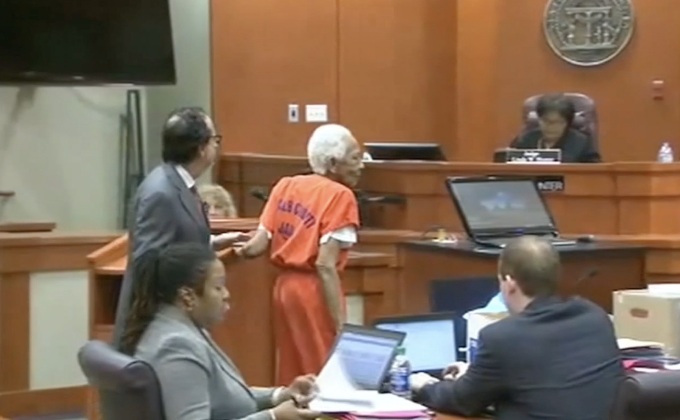 คุณยายจอมโจรขึ้นศาลสู้คดีลักทรัพย์อีกครั้ง