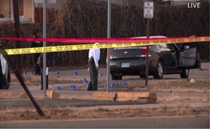 เจ้าหน้าที่สหรัฐฯ ตามล่าผู้ต้องสงสัยยิงตำรวจ