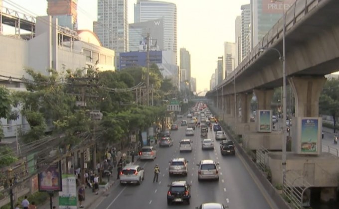 ​รายงานสด …บรรยากาศเปิดเทอมวันแรกการจราจรติดขัด
