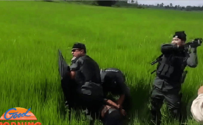 จับชายคลุ้มคลั่งยิงญาติเสียชีวิต 2 ราย