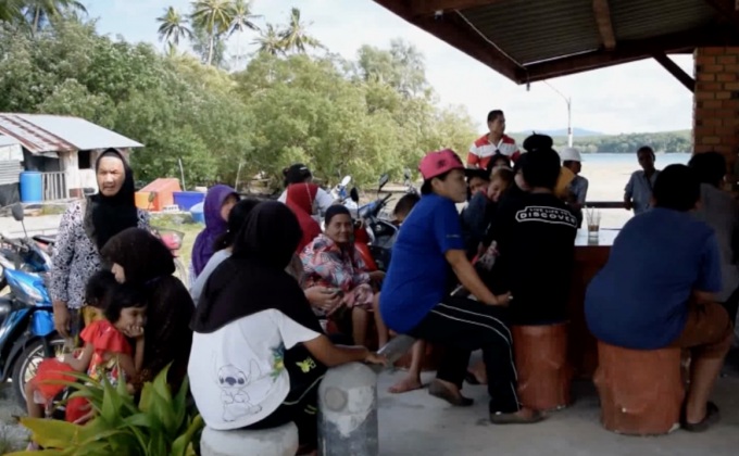 ชาวบ้านเกาะแรด บุกศาลากลางขอความเป็นธรรม