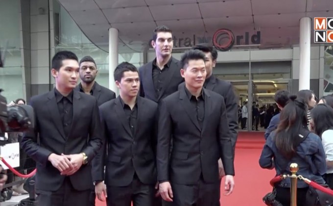 “แวมไพร์” แต่งหล่อร่วมงาน MThai Top Talk-About 2018