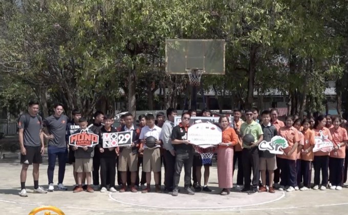 โมโนกรุ๊ปมอบแป้นบาสฯ ร.ร.อุโมงค์วิทยาคม จ.ลำพูน