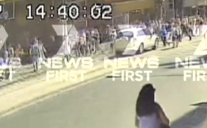 นาทีที่คนร้ายขับรถพุ่งชนกลุ่มคนในเมืองเมลเบิร์น