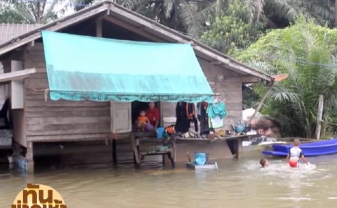 ระดับน้ำท่วม จ. สุราษฎร์ธานี ลดลงต่อเนื่อง