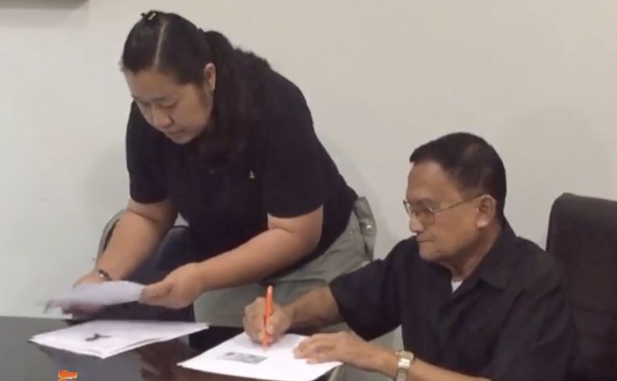 พ่อ “โจ บอยสเก๊าท์” รับศพ รพ.ตำรวจ