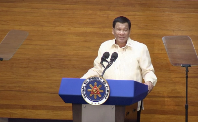 ​ดูเตร์เตยันเดินหน้าสงครามยาเสพติด ท่ามกลางการประท้วง