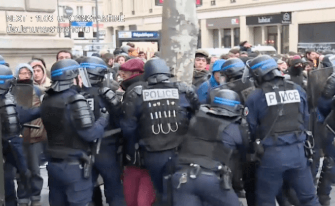 ประท้วงในกรุงปารีส