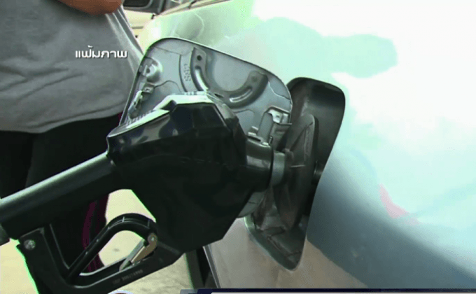 น้ำมันในตลาดโลก ตกลงต่ำกว่า 30 ดอลลาร์ต่อบาร์เรล