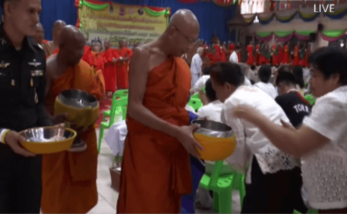 พุทธศาสนิกชนร่วมทำบุญวันมาฆบูชา